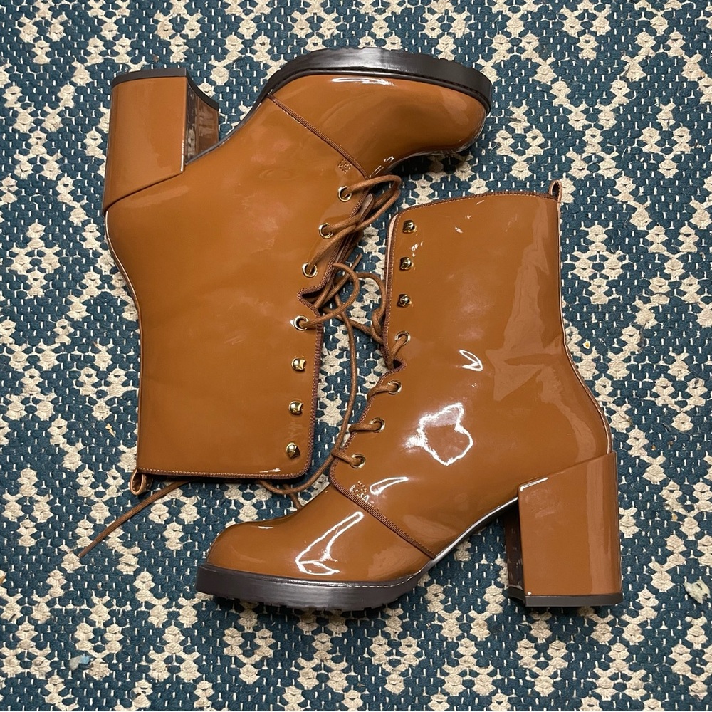NWT Stuart Weitzman Lace Up Tan Brown Leather Heel Boots